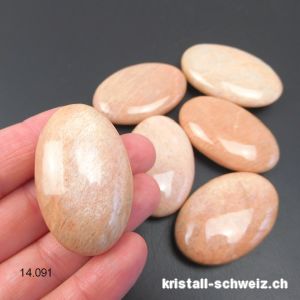 Mondstein lachs - Orthoklas aus Madagaskar, Antistress Stein oval 4,5 x 3 cm