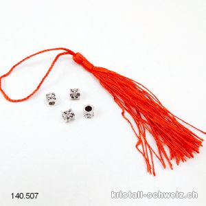 Los 4 Zwischenteilen verziertem Metall  6 x 6 mm und 1 roter Faden-Quaste. SONDERANGEBOT