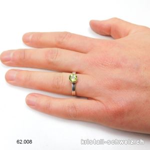 Ring Peridot - Olivin aus 925 Silber. Gr. 54,5