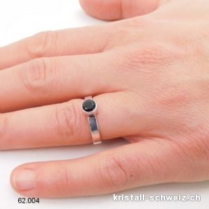 Ring Spinell schwarz facettiert aus 925 Silber. Gr. 53