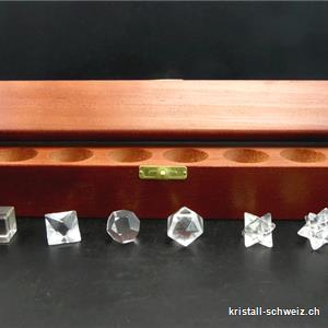 8 platonischen Körper in Bergkristall 1,4 bis 2 cm. Unikat