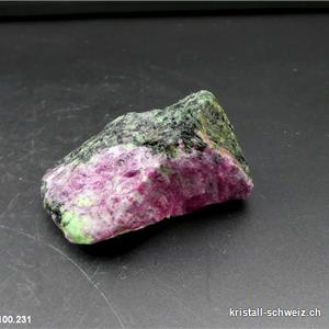 Rubin - Zoisit grün roh 6 x 3,7 x 3,7 cm. Einzelstück