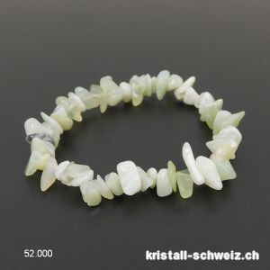 Armband Jade Serpentin hellgrün, elastisch 17,5 - 18 cm. Grösse S-M