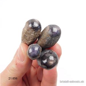 Saphir roh - Korund violett 4 - 4,5 cm