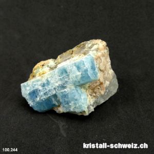Aquamarin auf Quarz roh. Unakit 97 Gramm