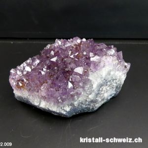 Amethyst aus Brasilien mit Goethit, Gruppe. Einzelstück 312 Gramm