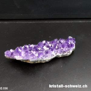 Amethyst aus Uruguay, kleine Gruppe 7 cm. Unikat