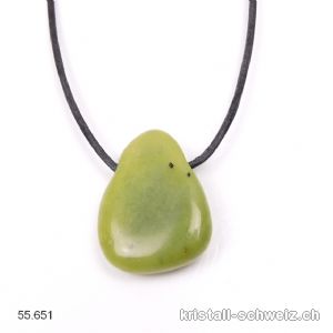 Jade Serpentin 2,7 - 3 cm gebohrt mit Lederband zum binden