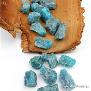Apatit blau roh aus Madagaskar 5 bis 7 Gramm