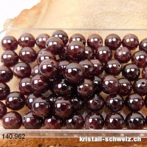 Granat Almandin, Kugel gelocht 6 - 6,5 mm