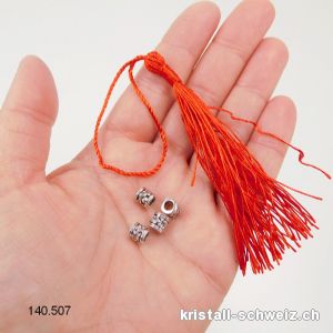 Los 4 Zwischenteilen verziertem Metall  6 x 6 mm und 1 roter Faden-Quaste. SONDERANGEBOT