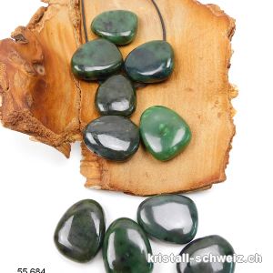 Nephrit Jade 3 x 2,5 cm gebohrt mit Lederband zum binden