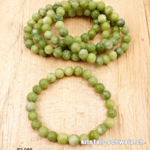 Armband Jade Serpentin 8-8,5 mm, elastisch 18 cm. Grösse M