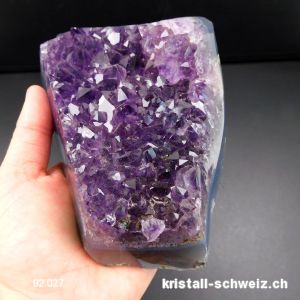 Amethyst dunkel auf Chalcedon, Gruppe 13 cm. Unikat 1'048 Gramm