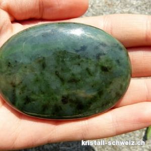 Nephrit Jade Seifenstein 7 x 5 x dick. 1,5 cm