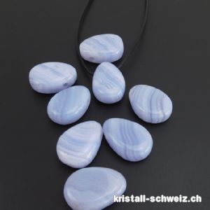 Chalcedon gebohrt 2,7 - 3 cm mit Lederband. A-Qual.