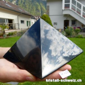 Pyramid Schungit 15 cm x H. 10 cm, ca. 2'120 Gramm. Pièce unique