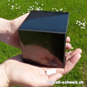 Schungit Würfel ca. 8 x 8 cm / 1,200 bis 1,300 Kg