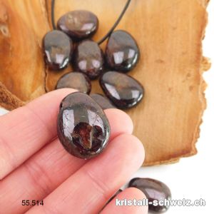 Granat Almandin 2,5 cm gebohrt  mit Lederband zum binden. Sonderangebot