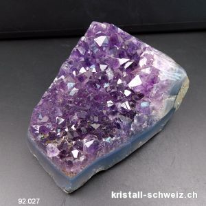 Amethyst dunkel auf Chalcedon, Gruppe 13 cm. Unikat 1'048 Gramm