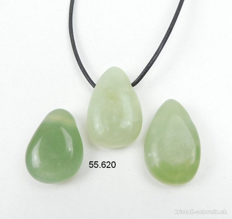 Jade Serpentin hell 2,6 - 3 cm gebohrt mit Lederband zum binden