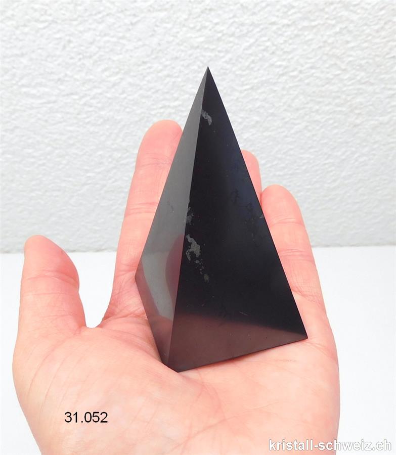 Pyramid hoch aus Schungit, Basis ca. 4 cm x H. 7,5 cm