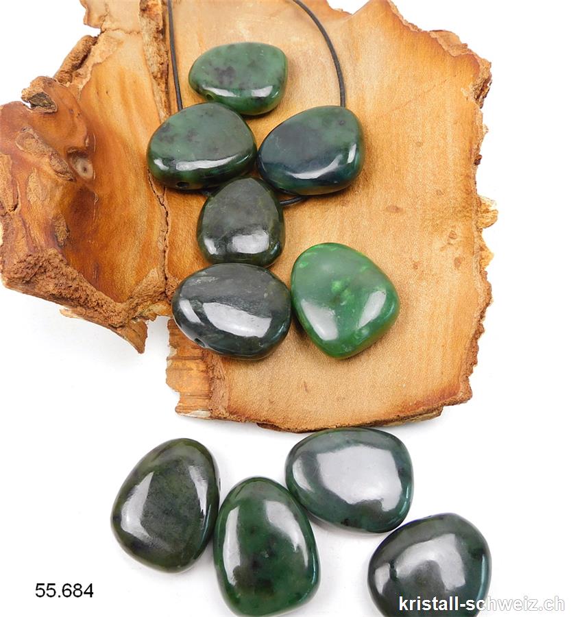 Nephrit Jade 3 x 2,5 cm gebohrt mit Lederband zum binden