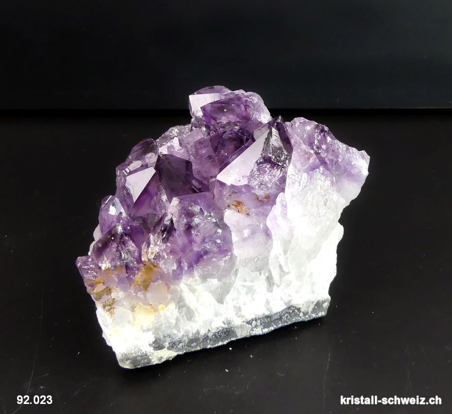 Amethyst aus Brasilien, Gruppe. Einzelstück 202 Gramm