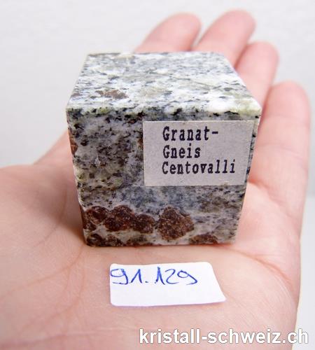 Granat in Matrix Gneis, Würfel von 3 x 3 cm. Einzelstück