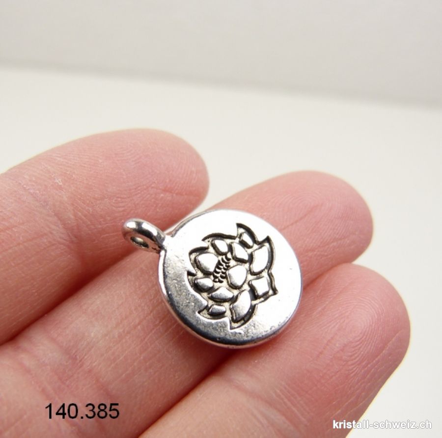 Charm Lotus aus Metall versilbert. Durch. 1,5 cm