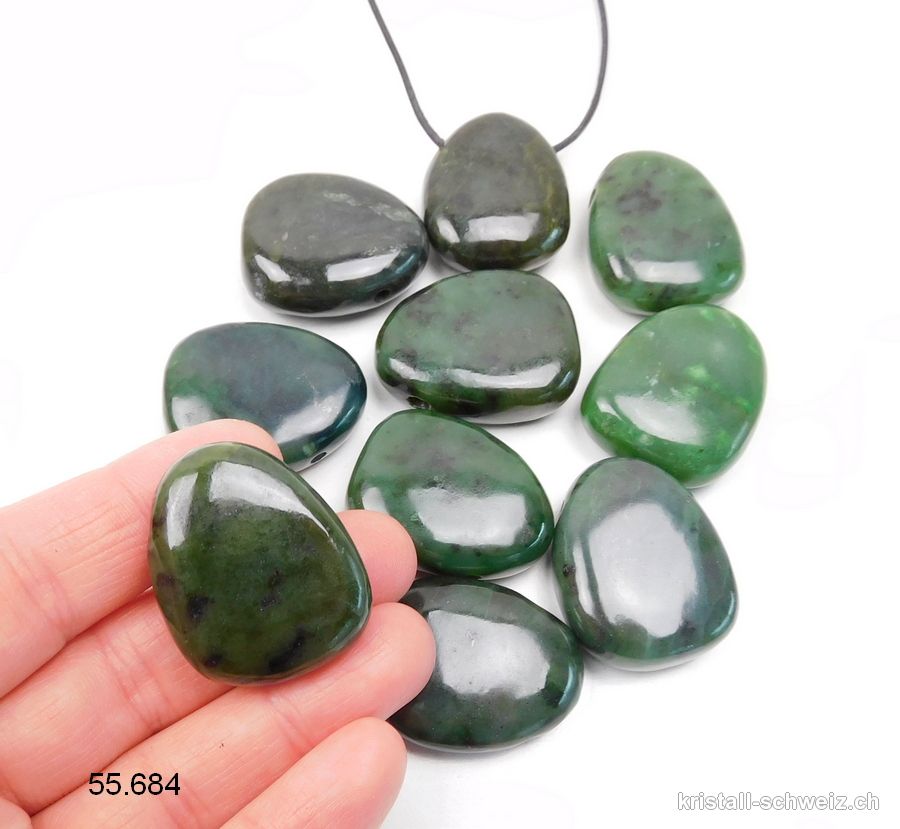 Nephrit Jade 3 x 2,5 cm gebohrt mit Lederband zum binden