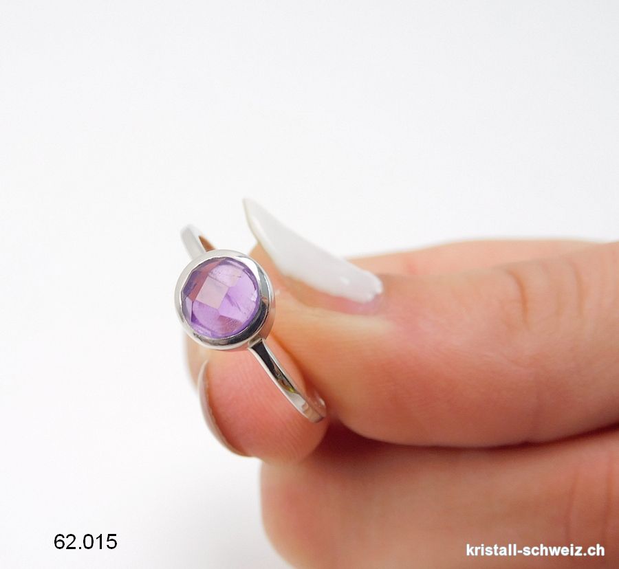 Ring Amethyst facetiert hell aus 925 Silber. Gr. 54